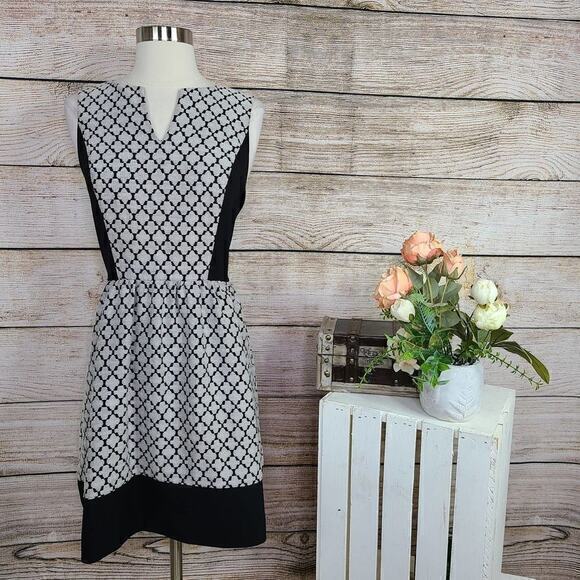 Kensie Dresses & Skirts - 5/$25 Kensie Women’s Sleeveless Brocade Diamond Dress Black White Size Medium‎